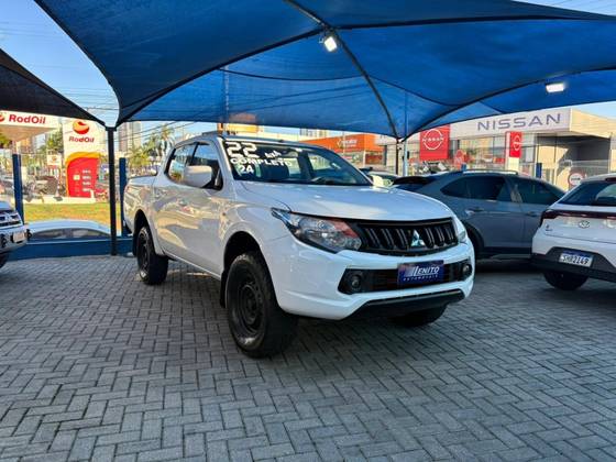 MITSUBISHI L200 TRITON 2.4 16V TURBO DIESEL GL CD 4X4 MANUAL